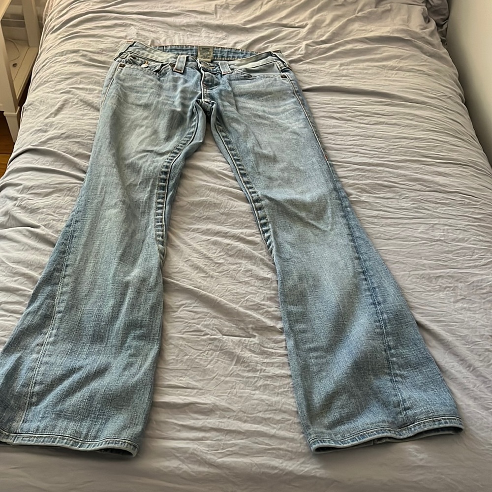 True religion light wash bell bottom jeans